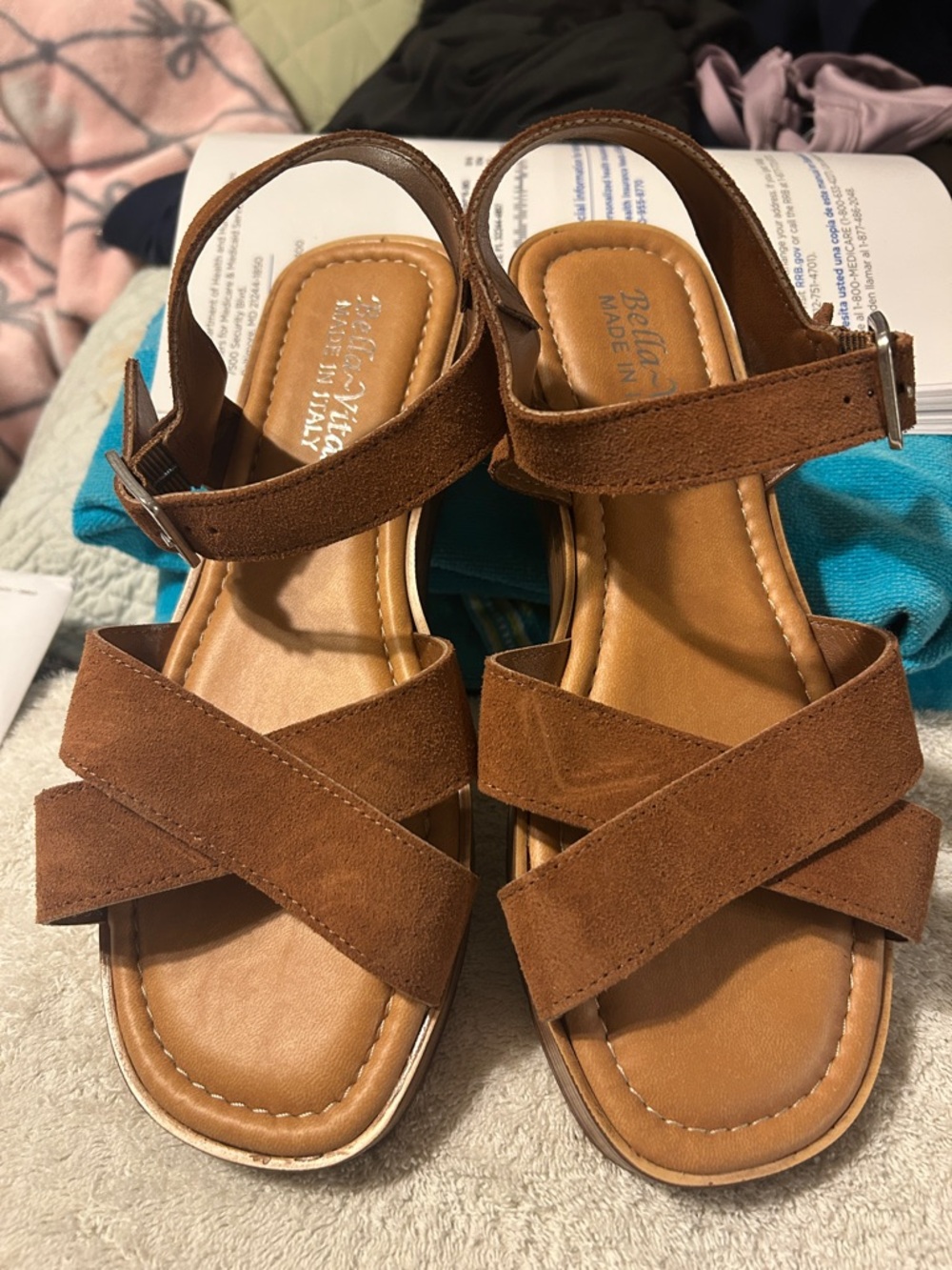 Bella Vita Women's Brown Suede Cross-Strap Sandals